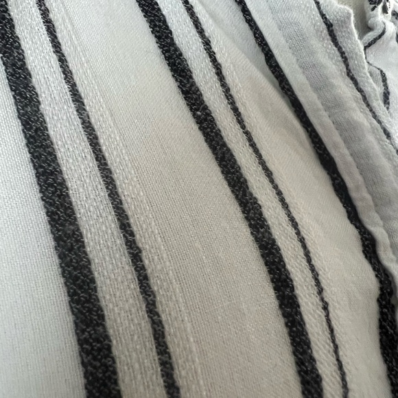 Lucky Brand button front soft linen shirt with roll tab sleeves - Picture 11 of 11